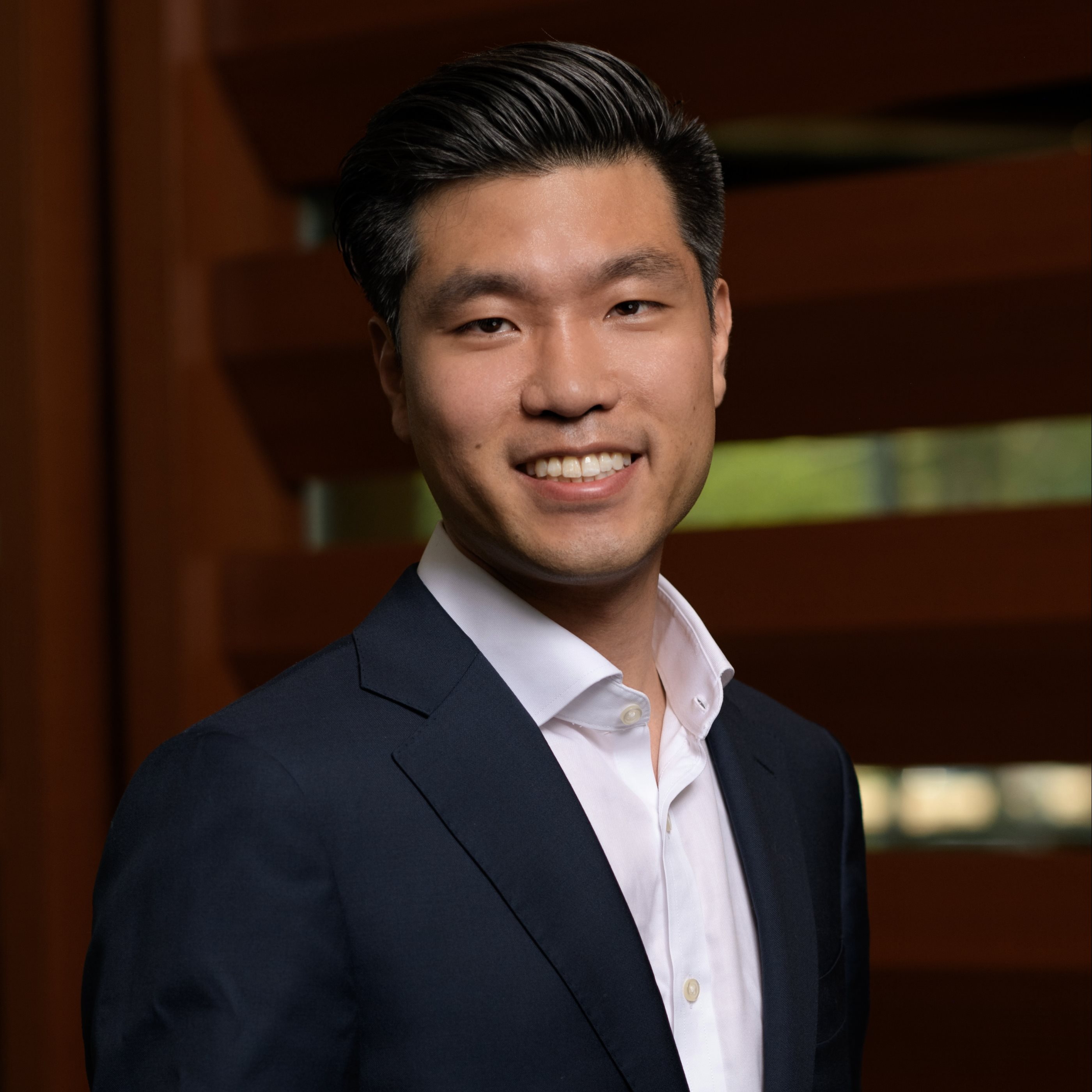professional portrait of alum Jong Yoon Lee
