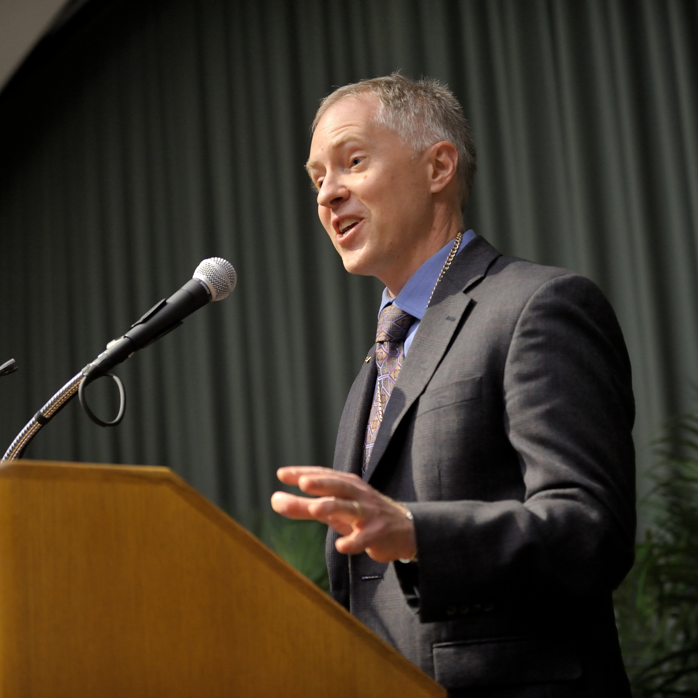 Cunningham invested as Donald Biggar Willett Professor | Electrical ...
