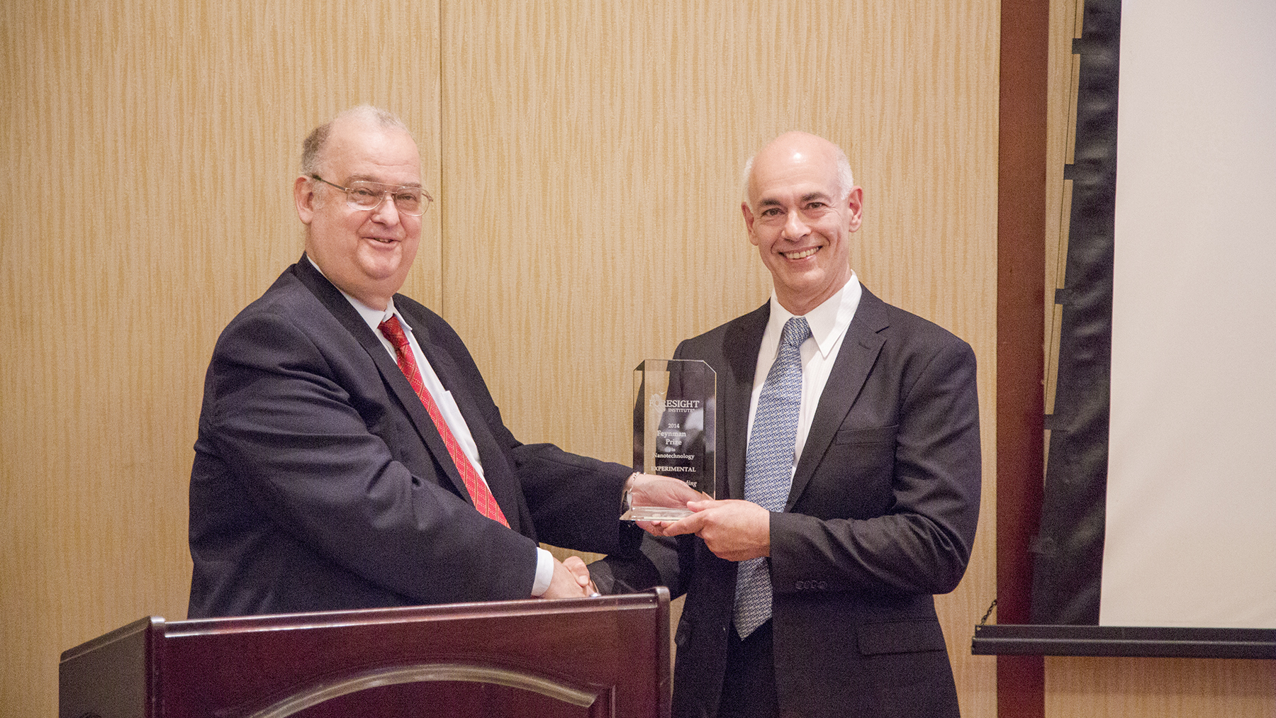 Professor Joseph Lyding accepts the 2014 Foresight Institute Feynman Prize for experimental work.