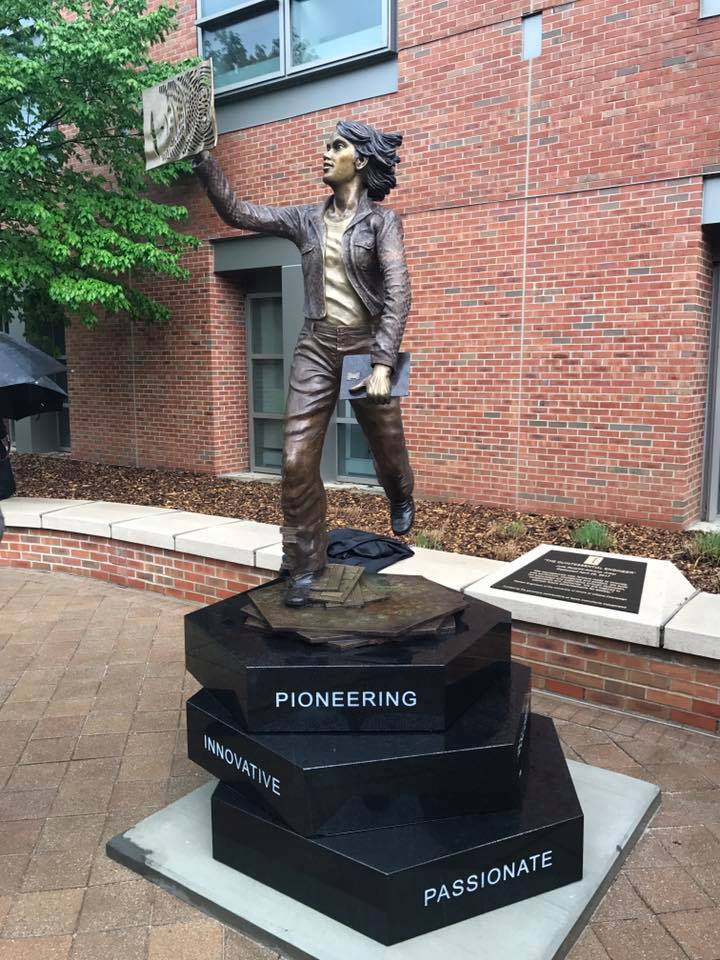 'The Quintessential Engineer' outside of MNTL. Photo by Engineering at Illinois.