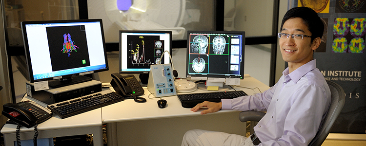 ECE ILLINOIS alumnus and Beckman Institute Postdoctoral Fellow Fan Lam is developing and applying advanced magnetic resonance (MR)-based techniques to more accurately map the molecular information in the brain.